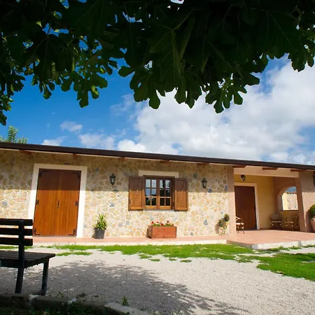 Azienda Agrituristica Vivi Natura *